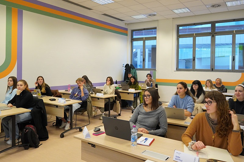 Studenti-in-aula-2023-(34)