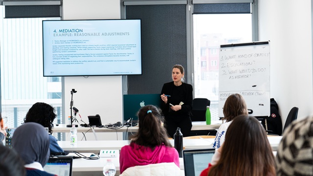 Studenti in aula MEED 2025 (11)